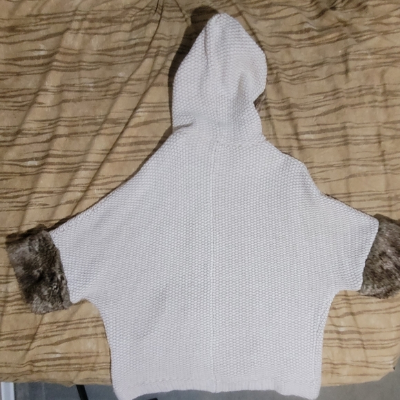 Zara Knit Sweater, beige and brown, size Med. USA - Picture 2 of 4